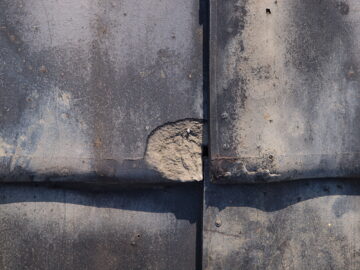 瓦の割れや欠け